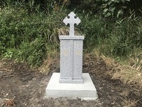 西原村　小島様のお墓が完成しました。